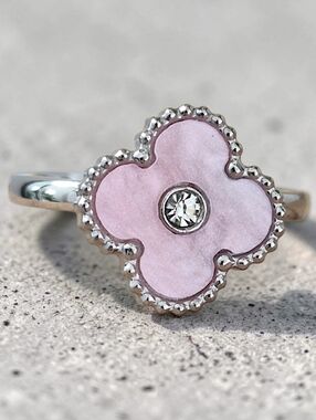Light Pink Stainless Steel Clover Ring - Size 8